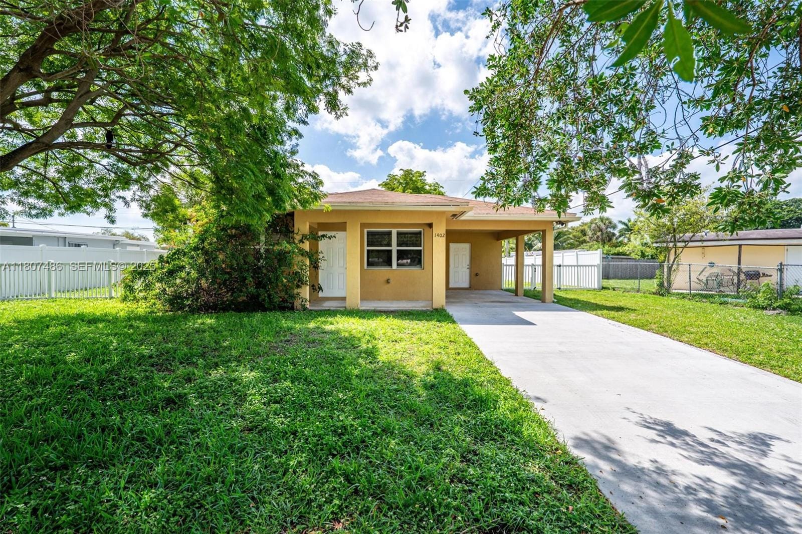 1402 E River Drive, Margate, FL 33063