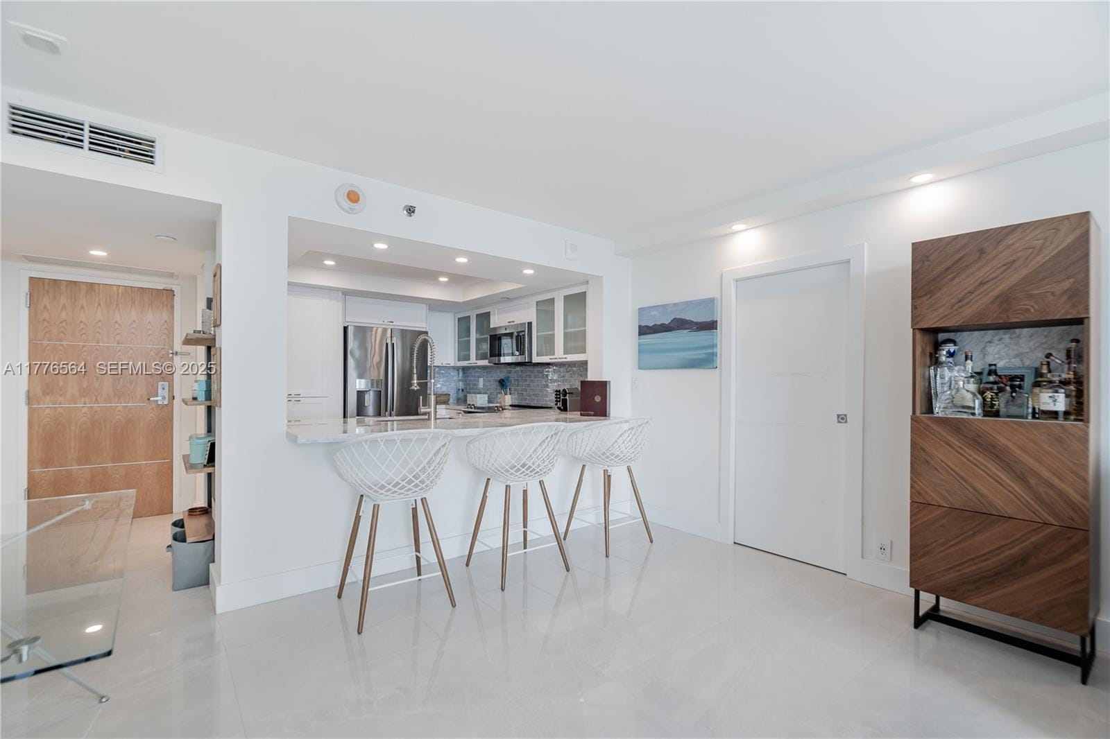 400 S Pointe Drive 702, Miami Beach, FL 33139 photo 13