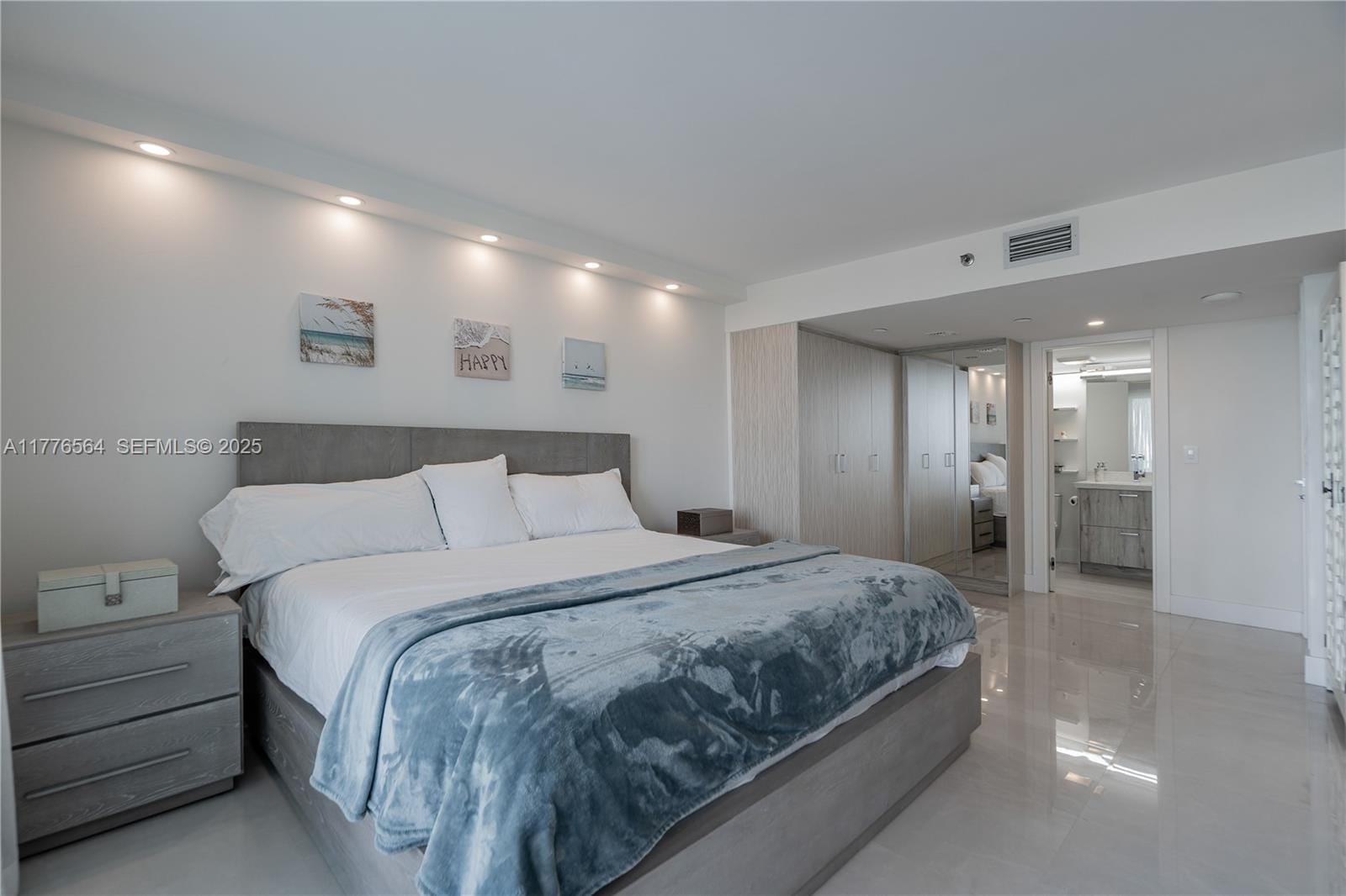 400 S Pointe Drive 702, Miami Beach, FL 33139 photo 16