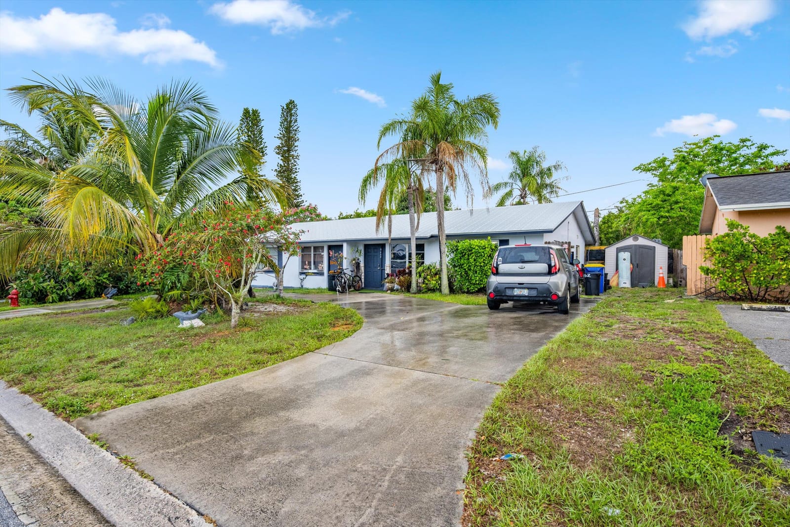 9052 SE Parkway Drive — photo 2