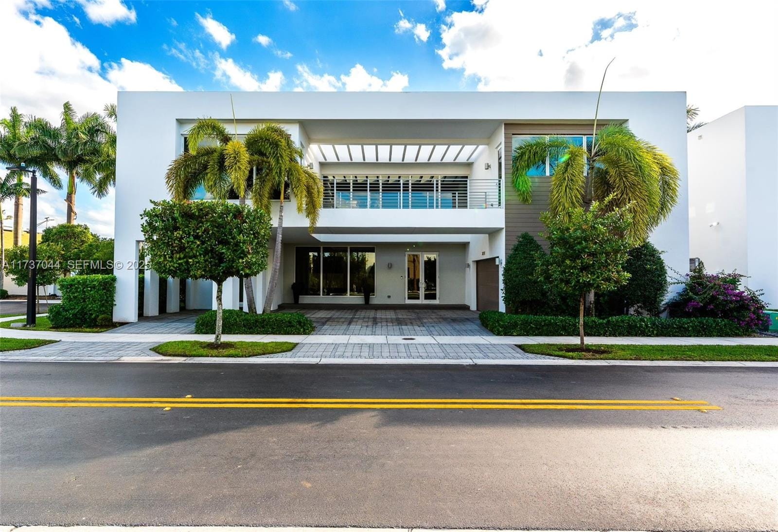 10220 NW 74th Terrace, Doral, FL 33178