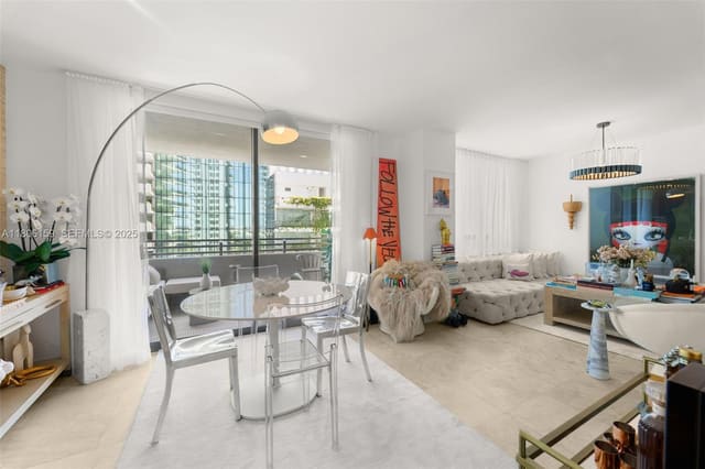 1330 West Avenue 810, Miami Beach, FL 33139