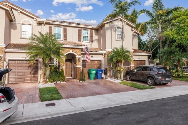 22607 SW 89th Place, Cutler Bay, FL 33190