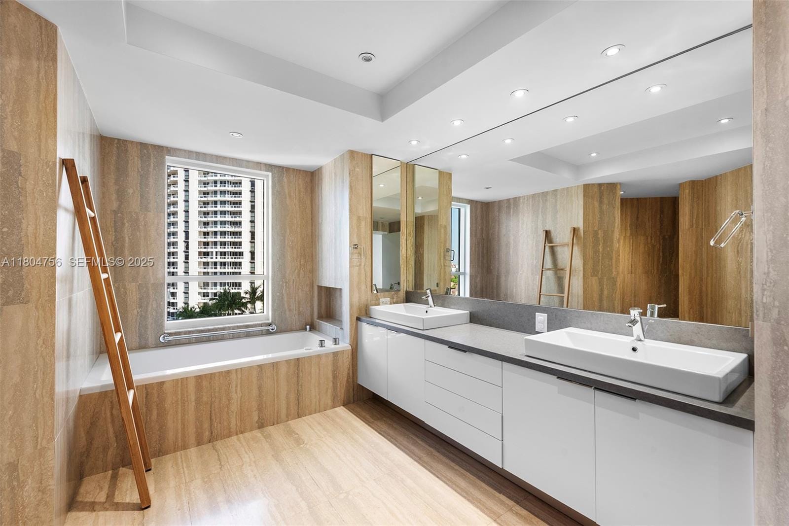 21050 Point Place 1006, Aventura, FL 33180 photo 26
