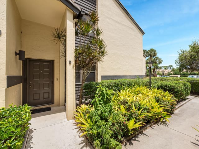 3961 SW Greenwood Way D, Palm City, FL 34990