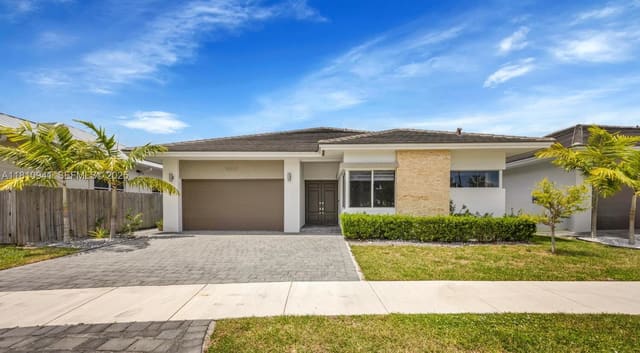 15037 SW 174th Street, Miami, FL 33187