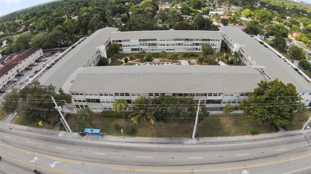 15610 NE 6th Avenue 22B, Miami, FL 33162
