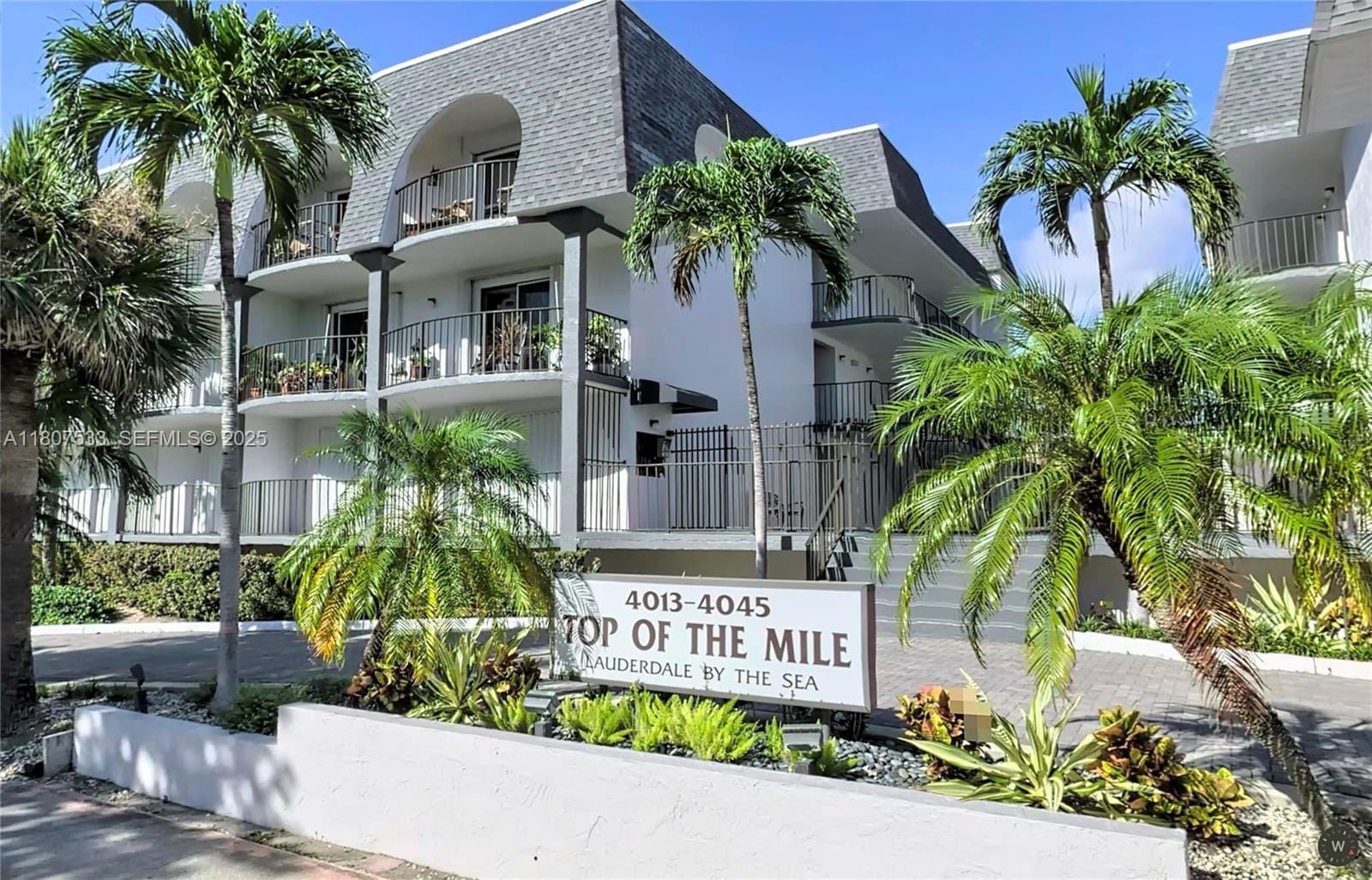 4013 N Ocean Drive 102 — photo 1