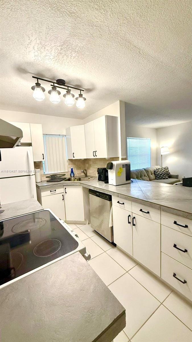 1747 Rodman Street 403, Hollywood, FL 33020 photo 8
