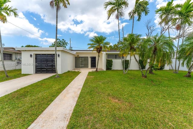 17761 SW 113th Court, Miami, FL 33157