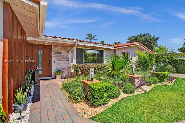 20435 Highland Lakes Boulevard, sold in Highland Lakes Sec 2, Miami, FL