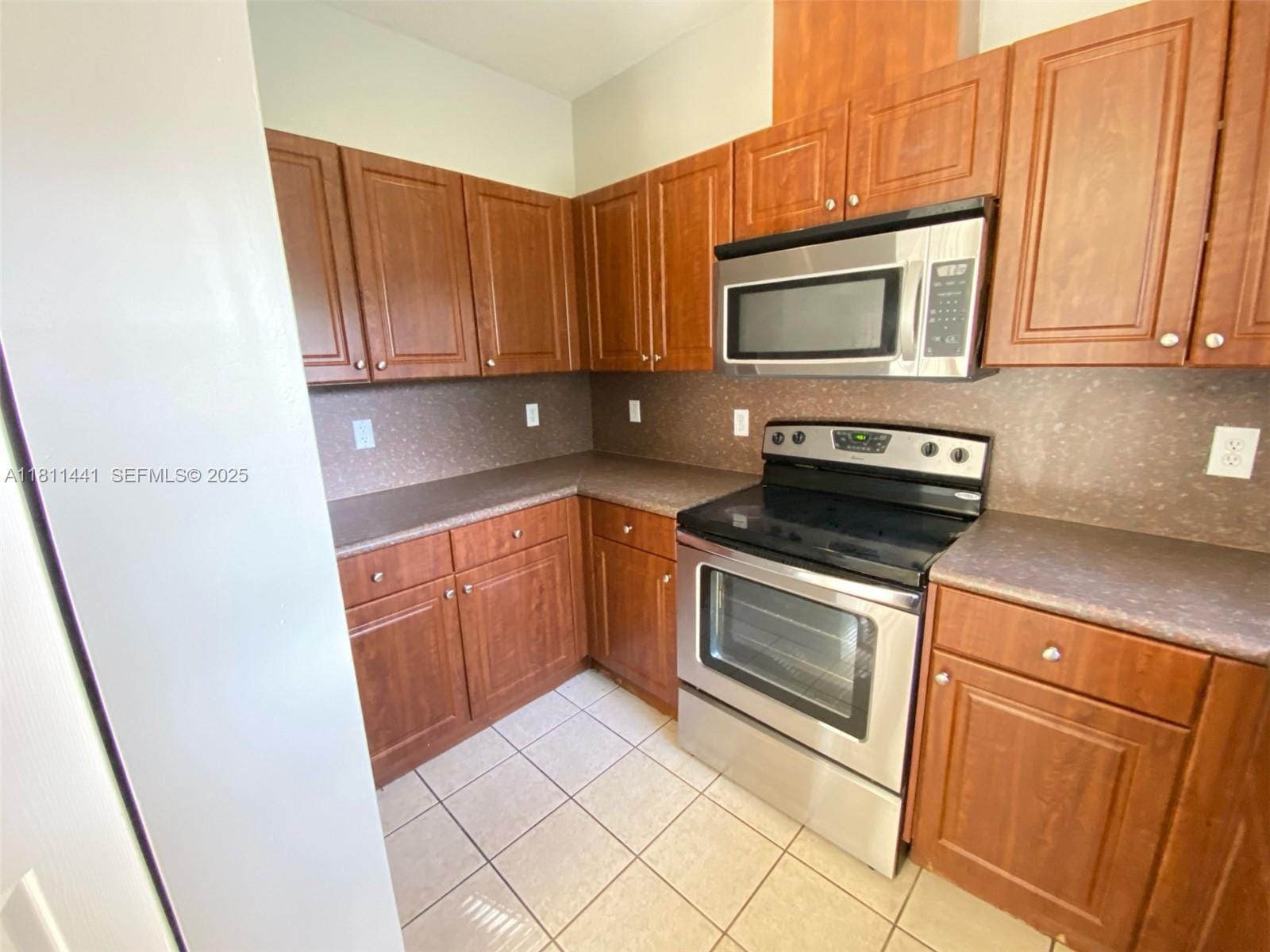1098 NE 41st Avenue, Homestead, FL 33033 photo 2
