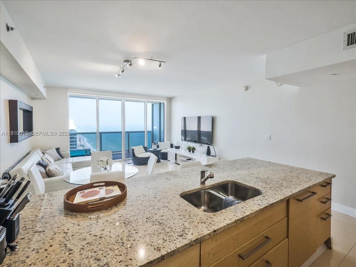 1830 S Ocean Drive 5009 — photo 12