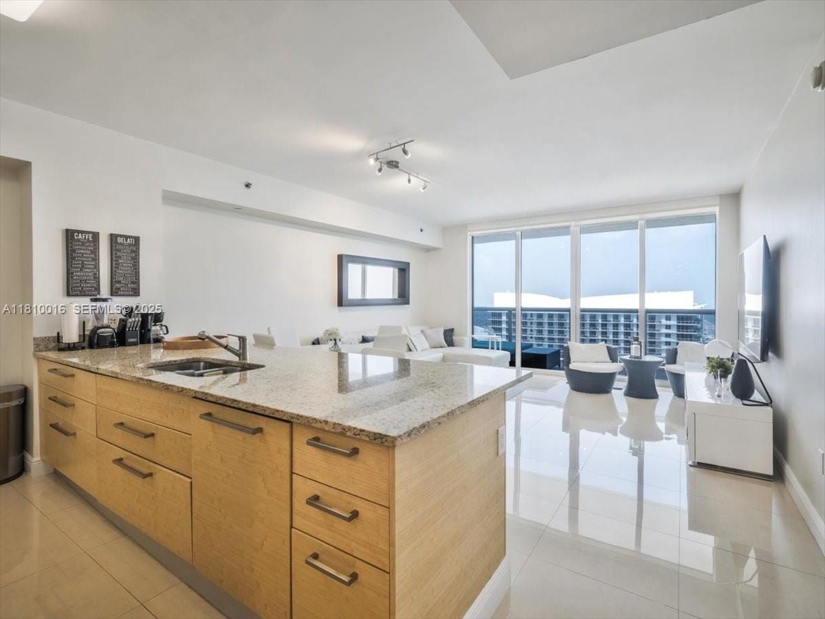1830 S Ocean Drive 5009 — photo 7