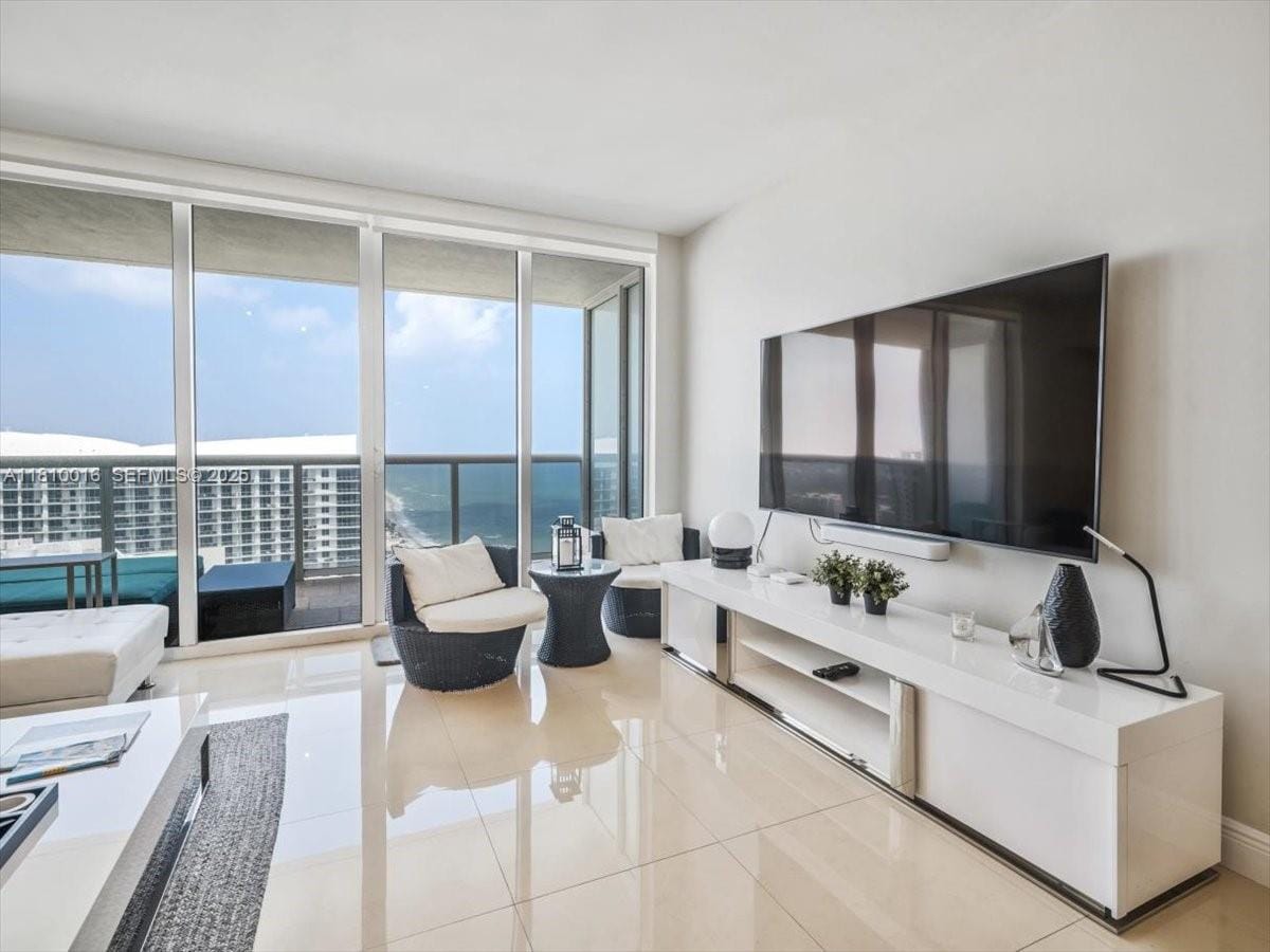 1830 S Ocean Drive 5009 — photo 9