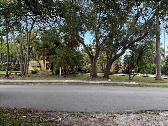 7720 SW 117th Street, sold in Suniland Estates 1st Addn, Pinecrest, FL