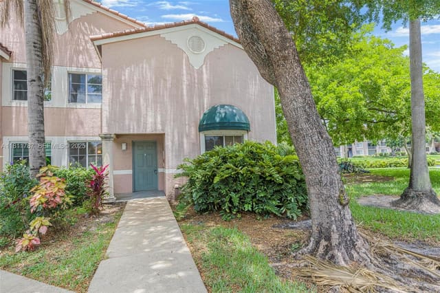 12154 Saint Andrews Place 112, Miramar, FL 33025