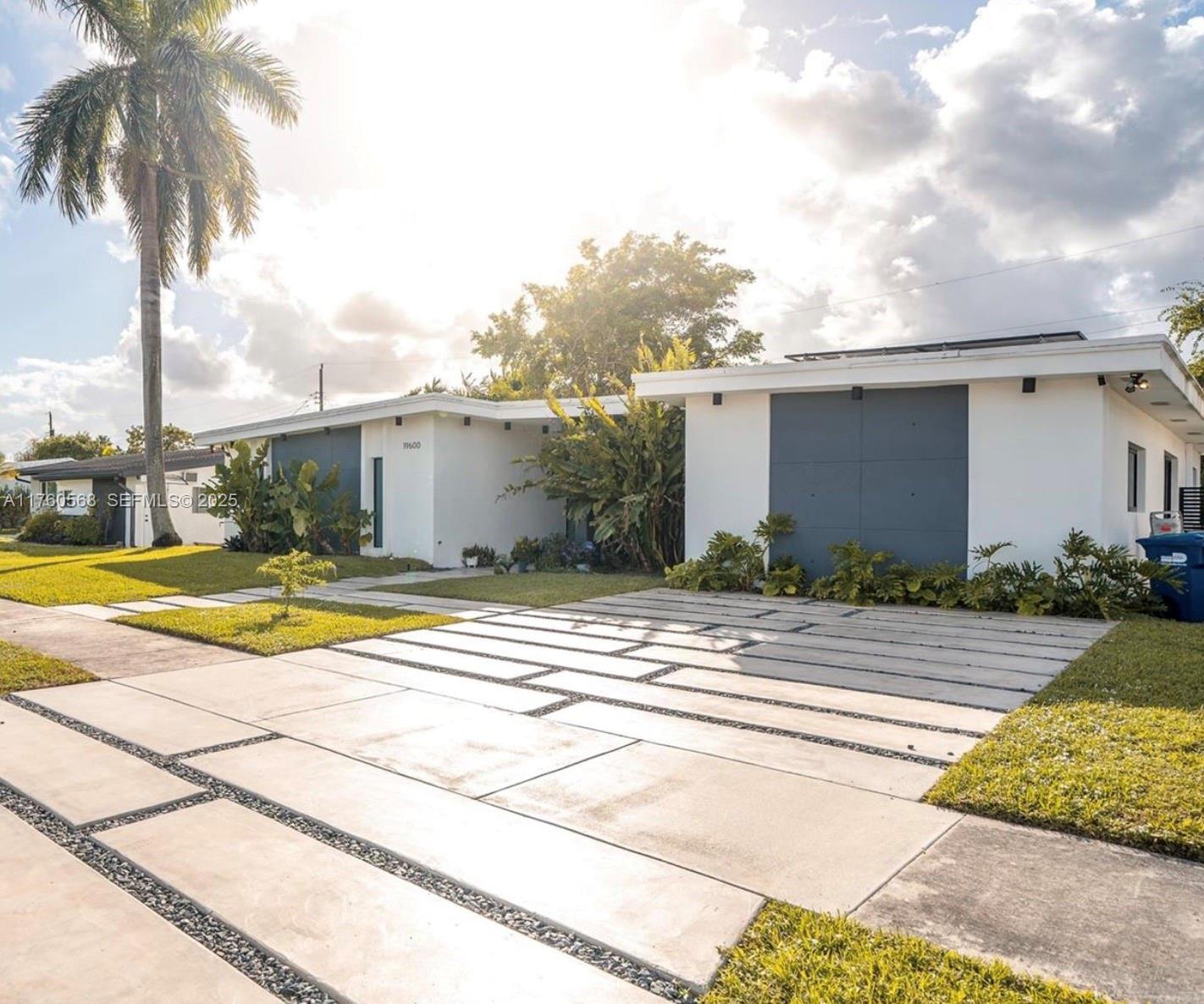 19600 NE 19th Avenue, Miami, FL 33179, Miami