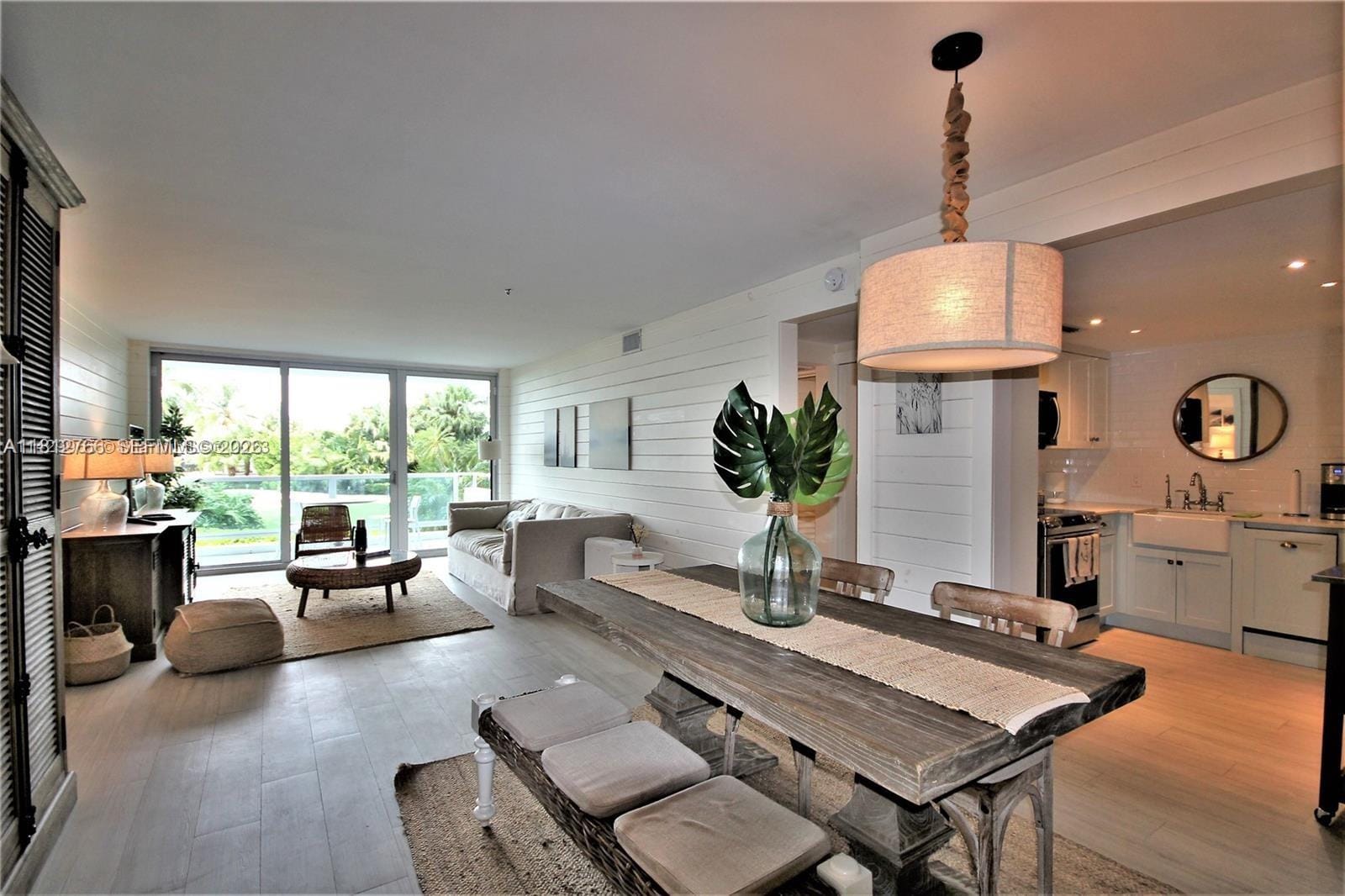 5161 Collins Avenue 315 — photo 4