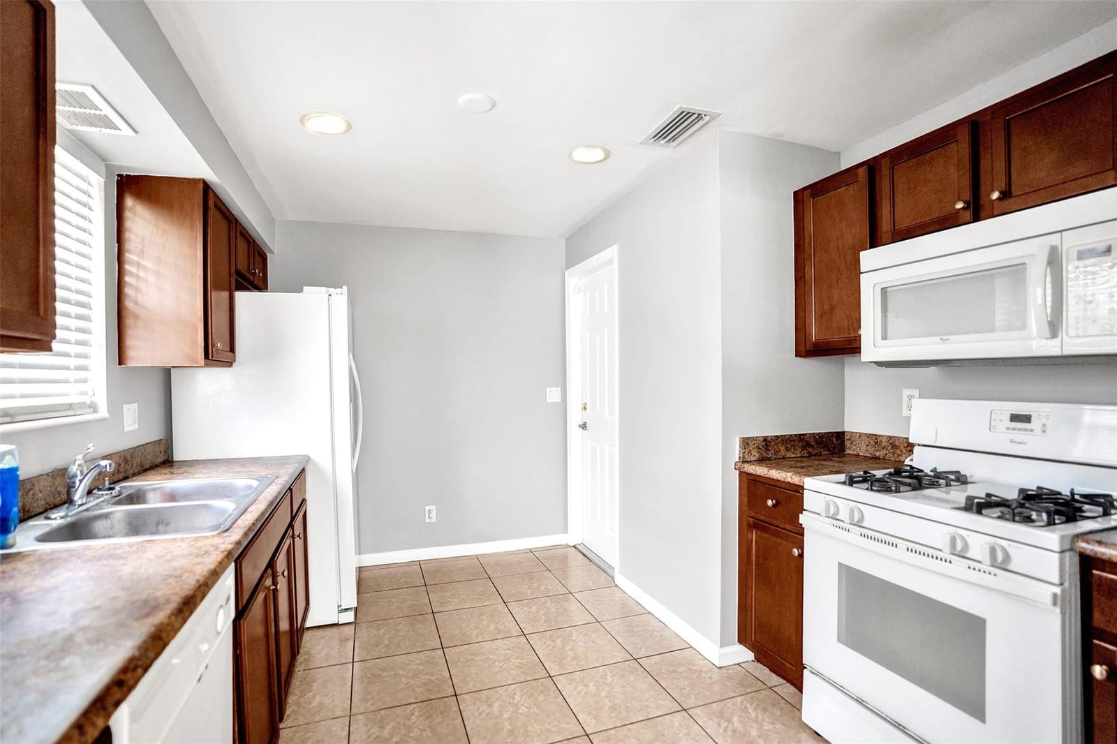 605 D Street, Lake Worth Beach, FL 33460 photo 9