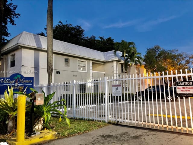 17255 SW 95th Avenue D-349, sold in Village Homes & Condos At, Palmetto Bay, FL