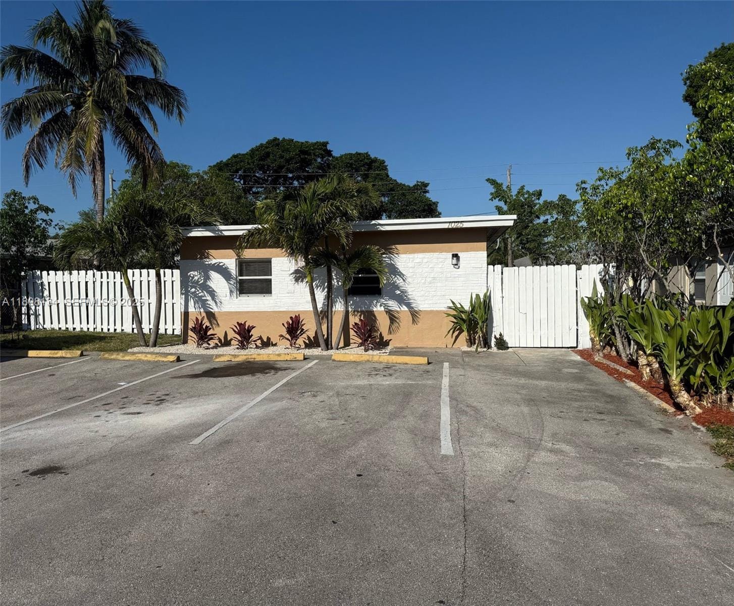 1025 NW 3rd Avenue, Fort Lauderdale, FL 33311