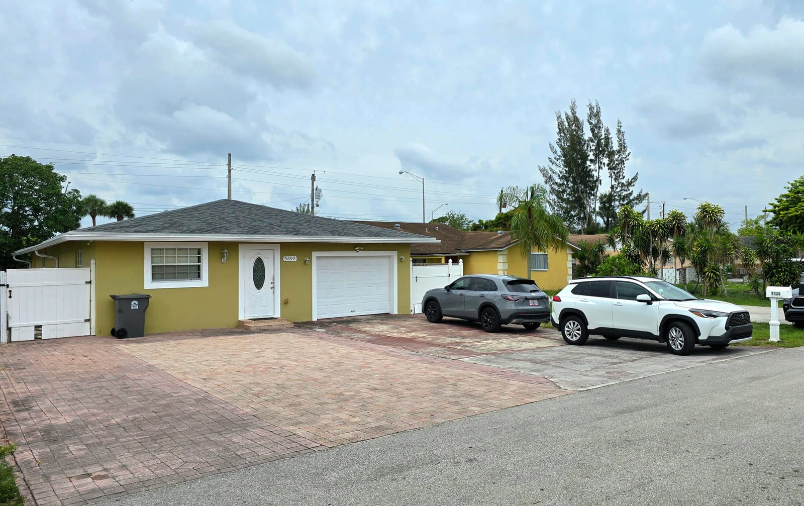 5692 Coconut Road, West Palm Beach, FL 33413