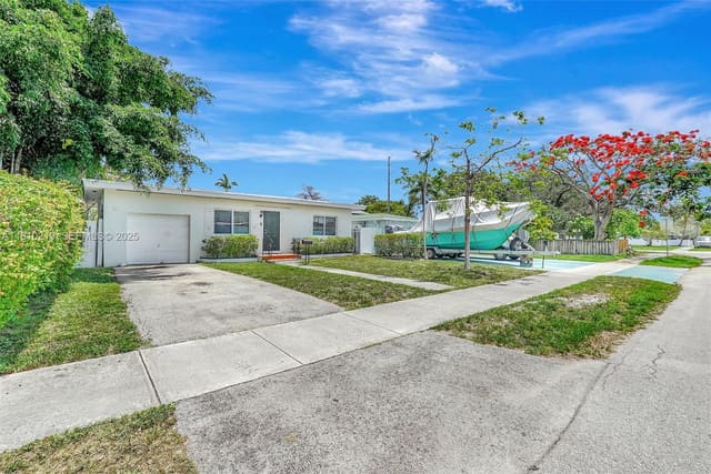 2609 Arthur Street, sold in Oak Ridge Park, Hollywood, FL