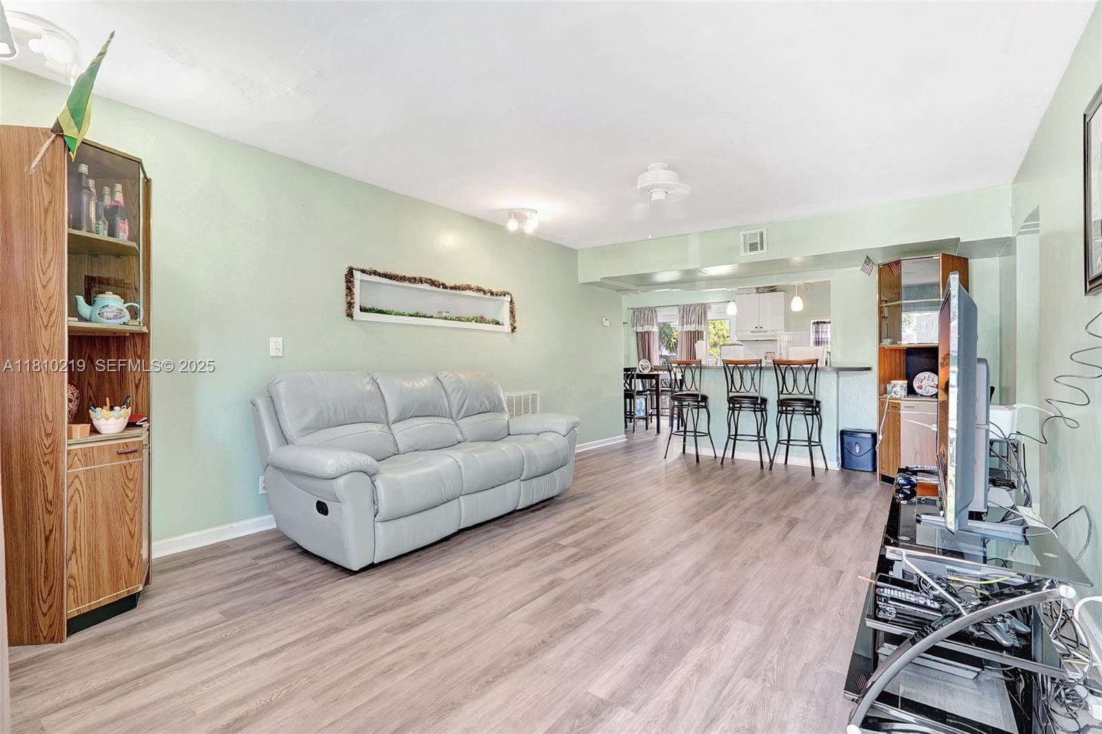 2609 Arthur Street — photo 2