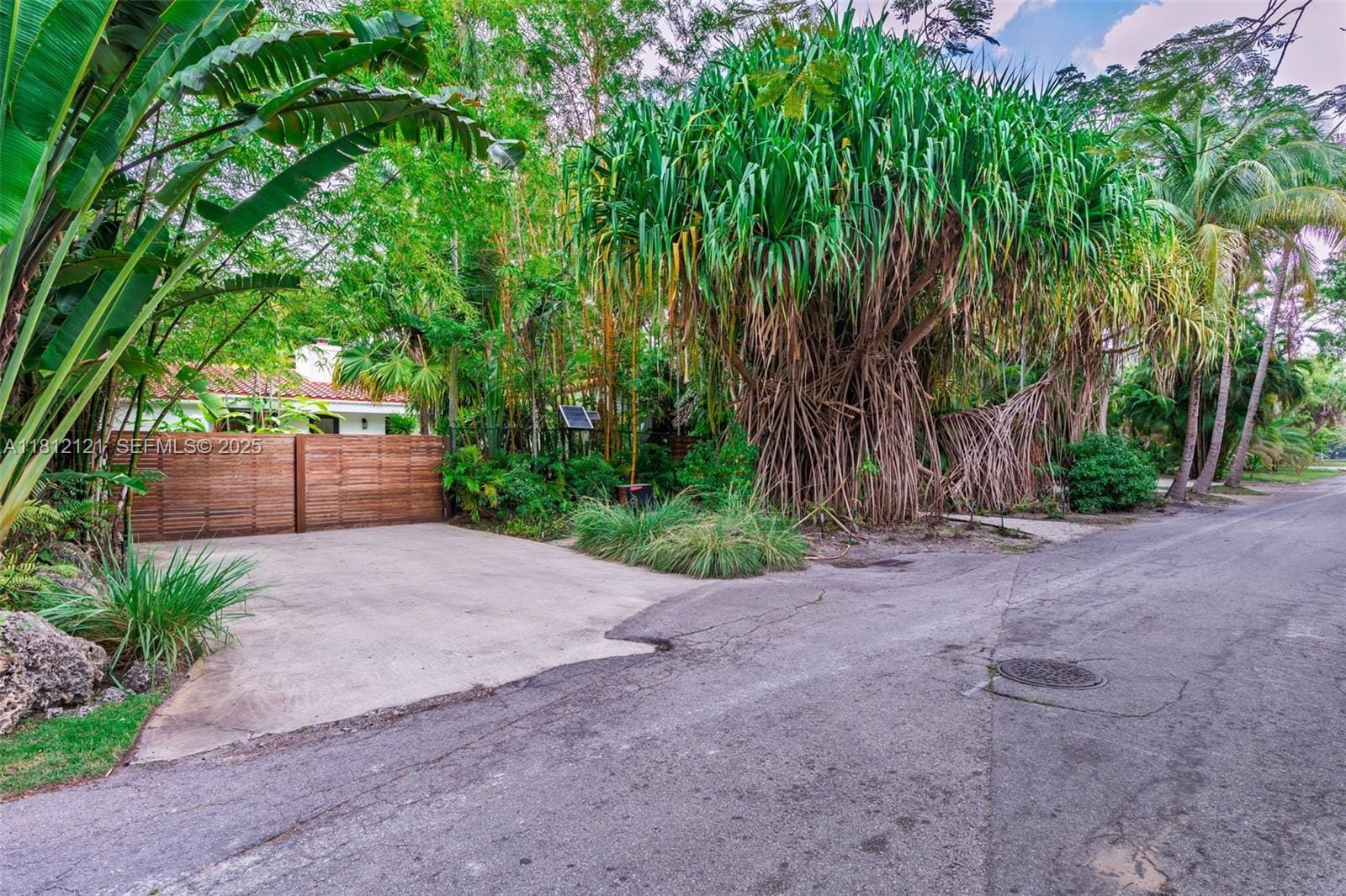621 NE 55th Street, Miami, FL 33137 photo 3
