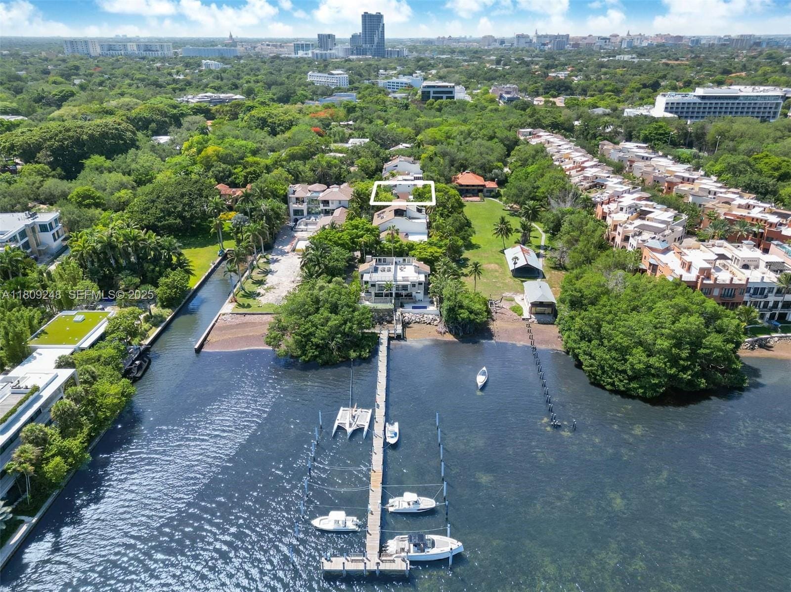 3169 Via Abitare Way 6, Miami, FL 33133