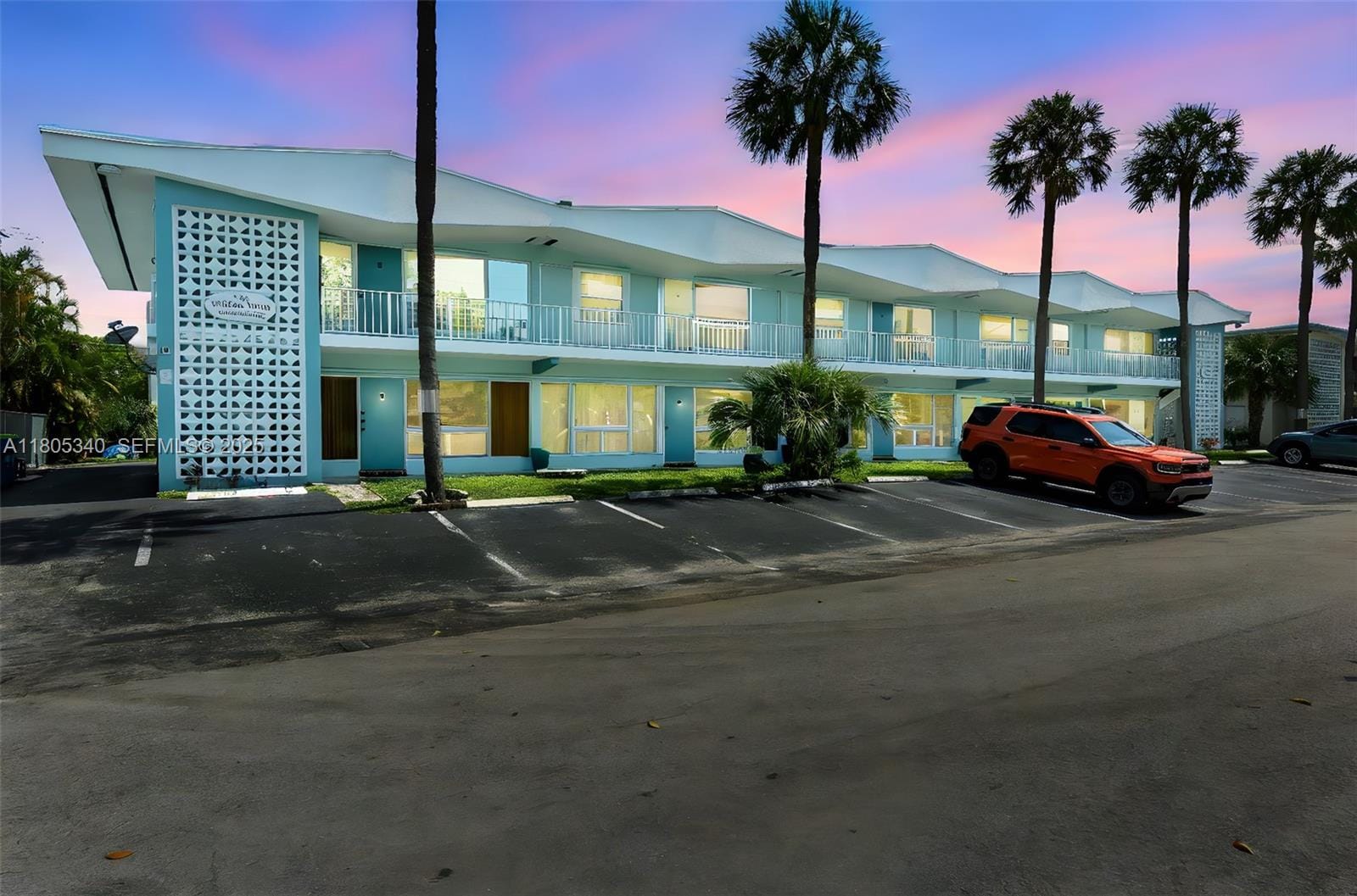 733 NW 30th Court 2, Wilton Manors, FL 33311
