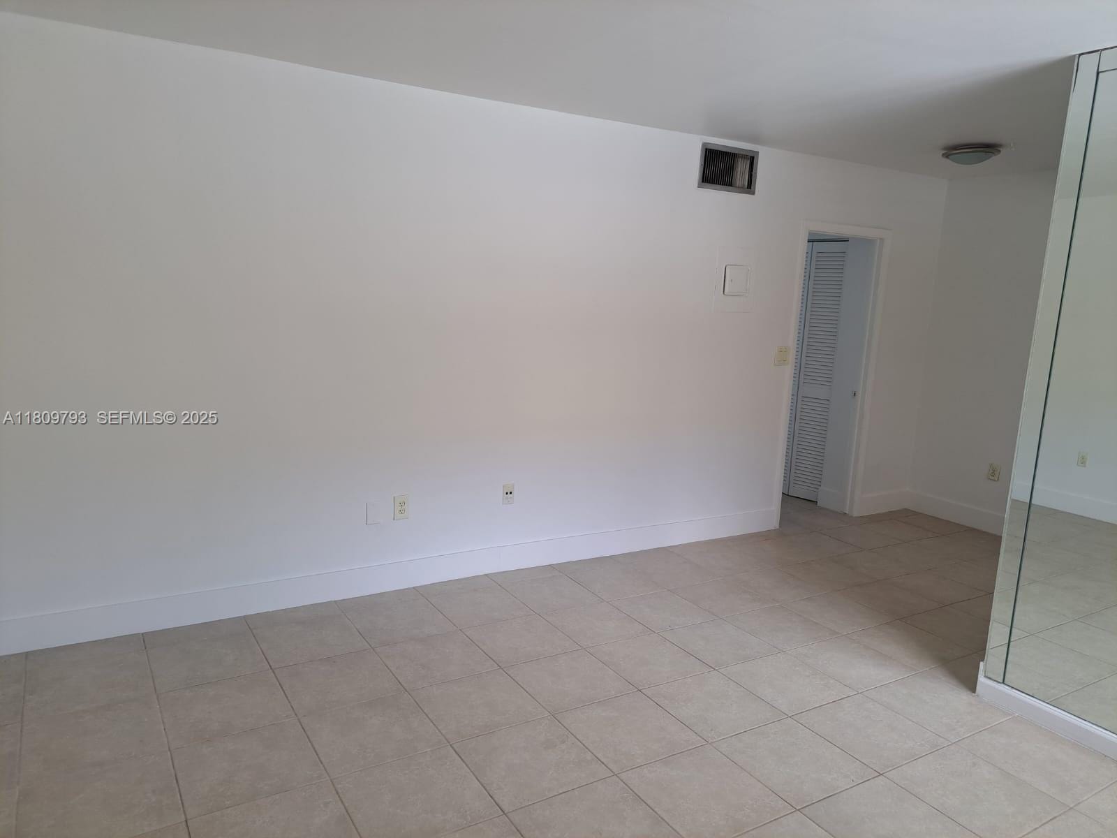 1975 NE 135th Street 2D — photo 3