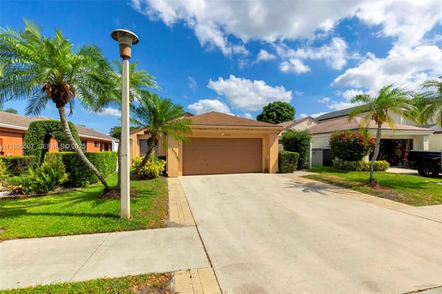 3831 NW 21st Street, Coconut Creek, FL 33066