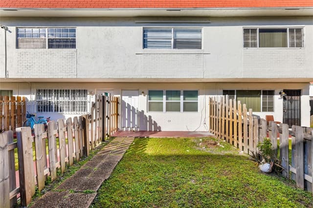1461 NE 150th Street 103, sold in The Lofts Town Villas, Miami, FL
