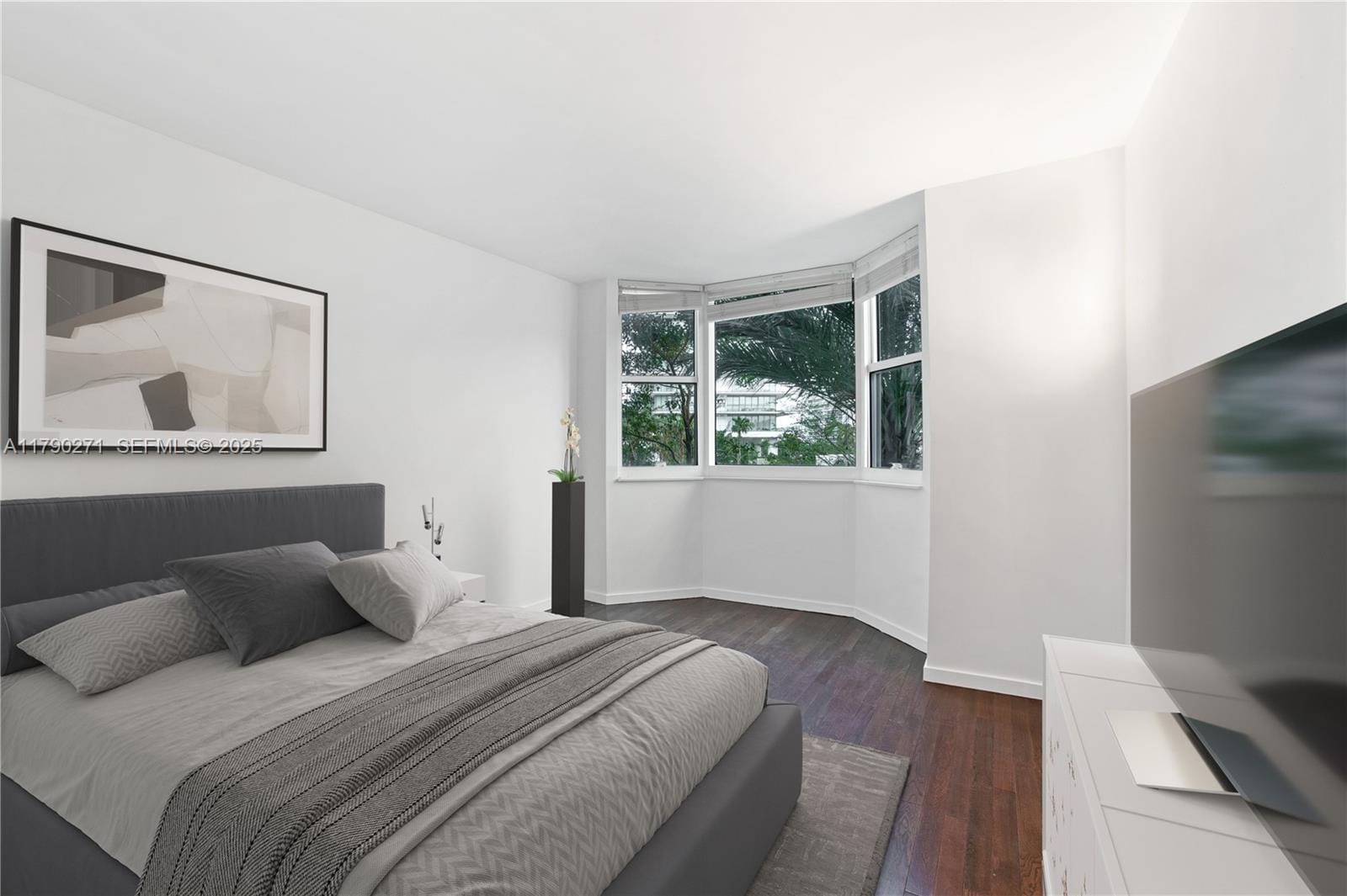 300 S Pointe Drive 405, Miami Beach, FL 33139 photo 5