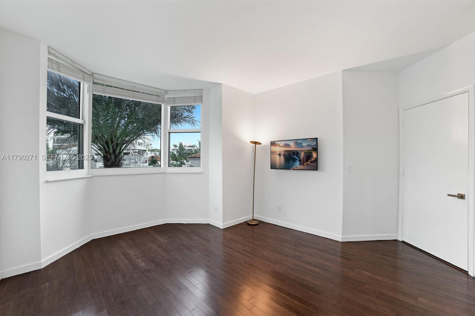 300 S Pointe Drive 405, Miami Beach, FL 33139 photo 6