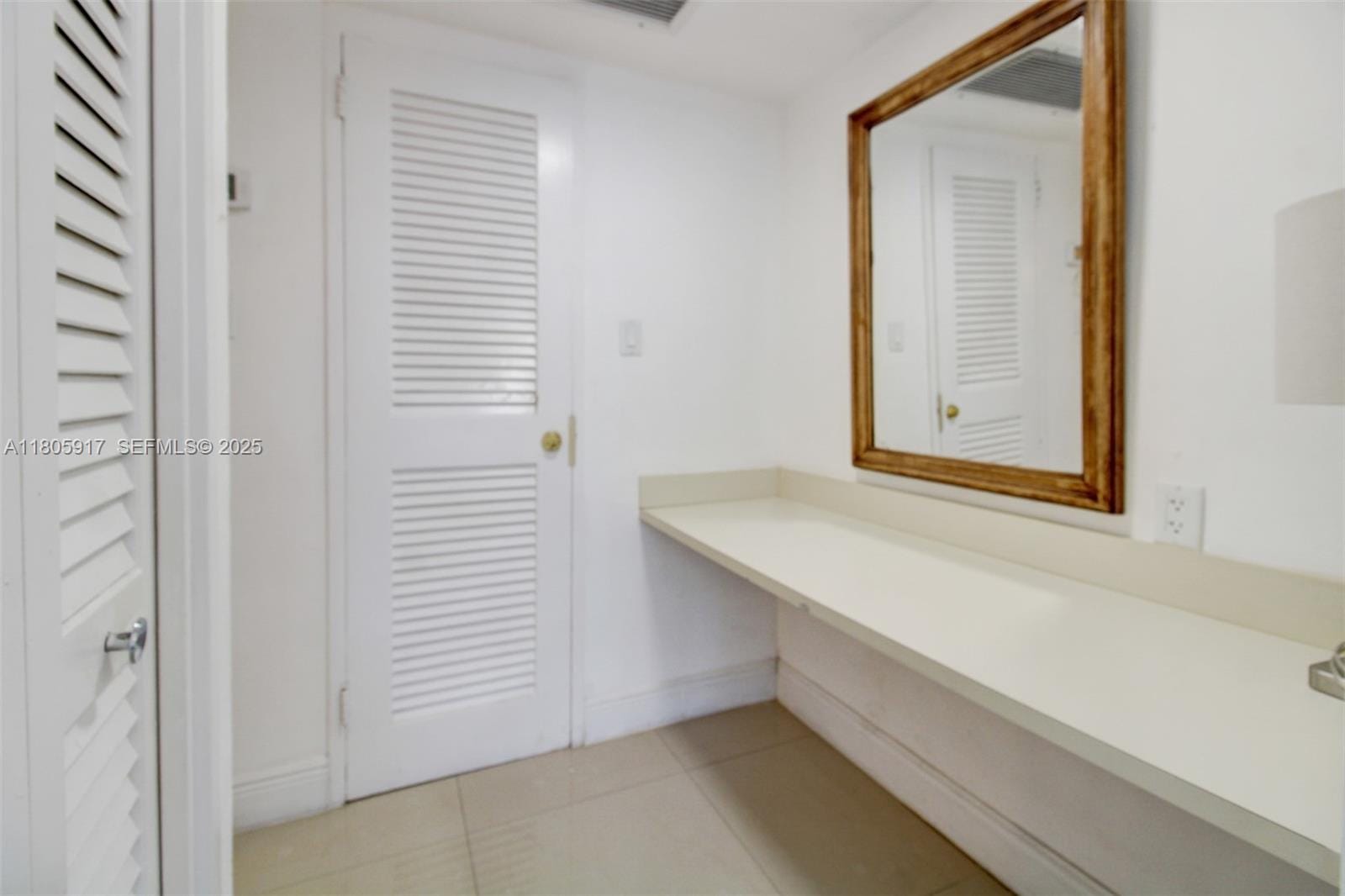 5225 Collins Avenue 1409, Miami Beach, FL 33140 photo 11