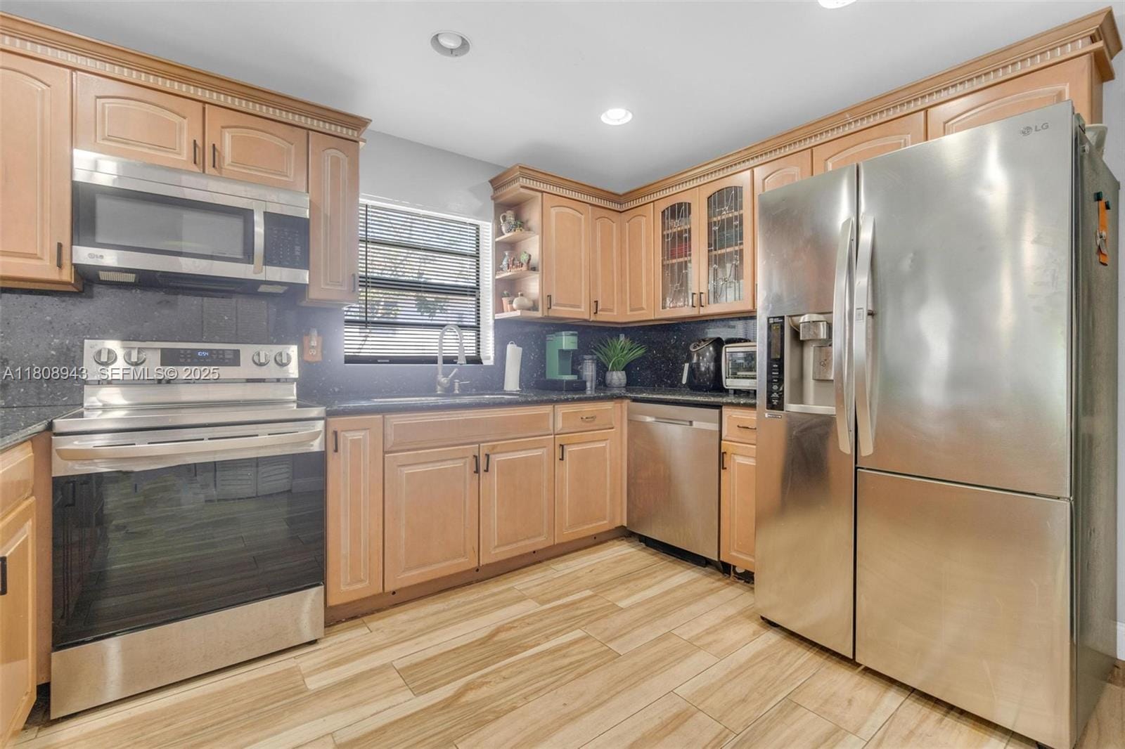 2412 Raleigh Street — photo 12