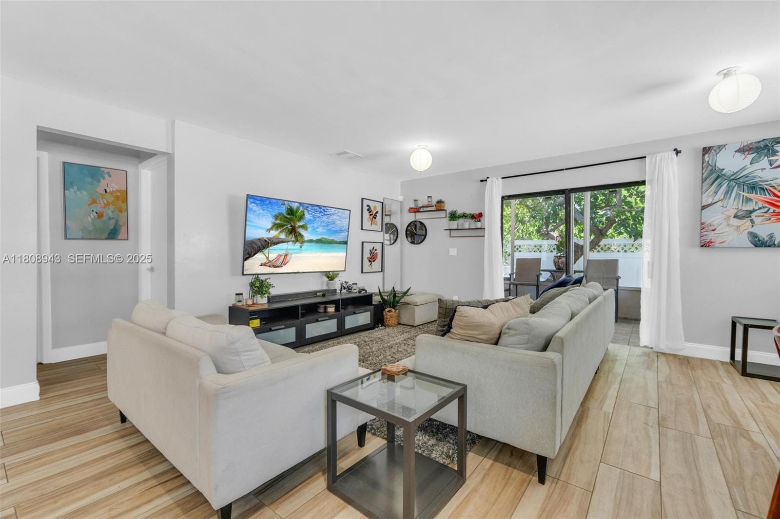 2412 Raleigh Street — photo 4
