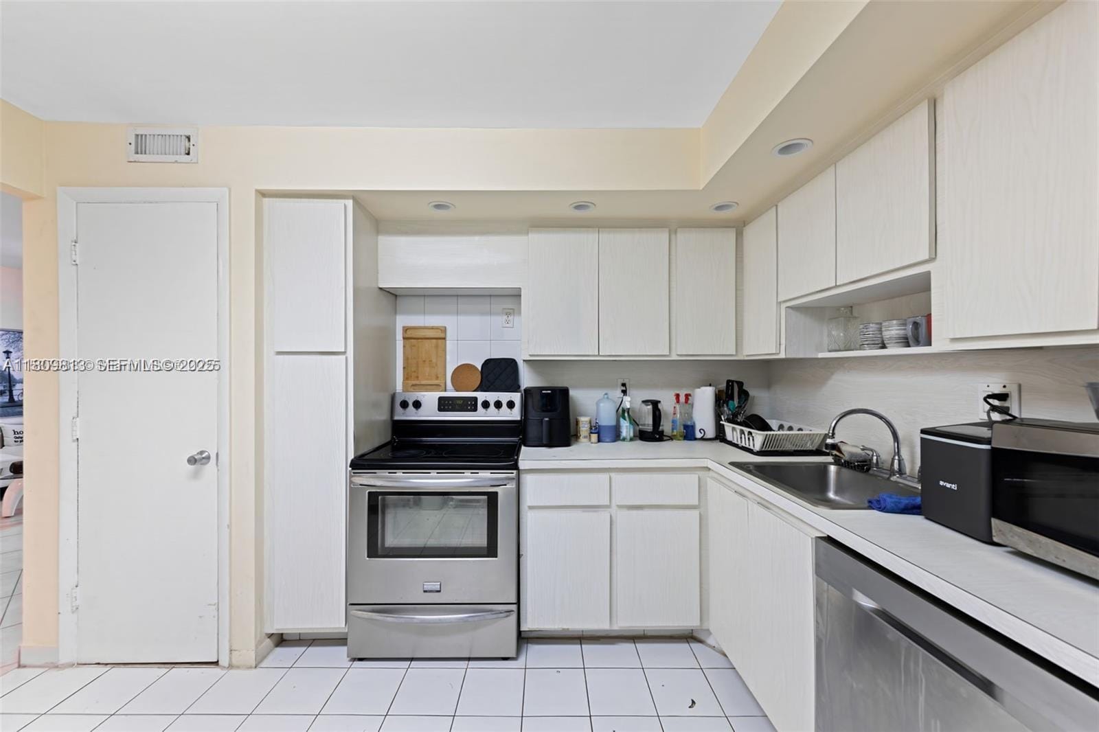 3161 S Ocean Drive 607, Hallandale Beach, FL 33009 photo 12