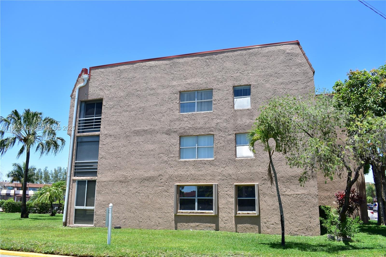 9681 Sunrise Lakes Boulevard 301, Sunrise, FL 33322