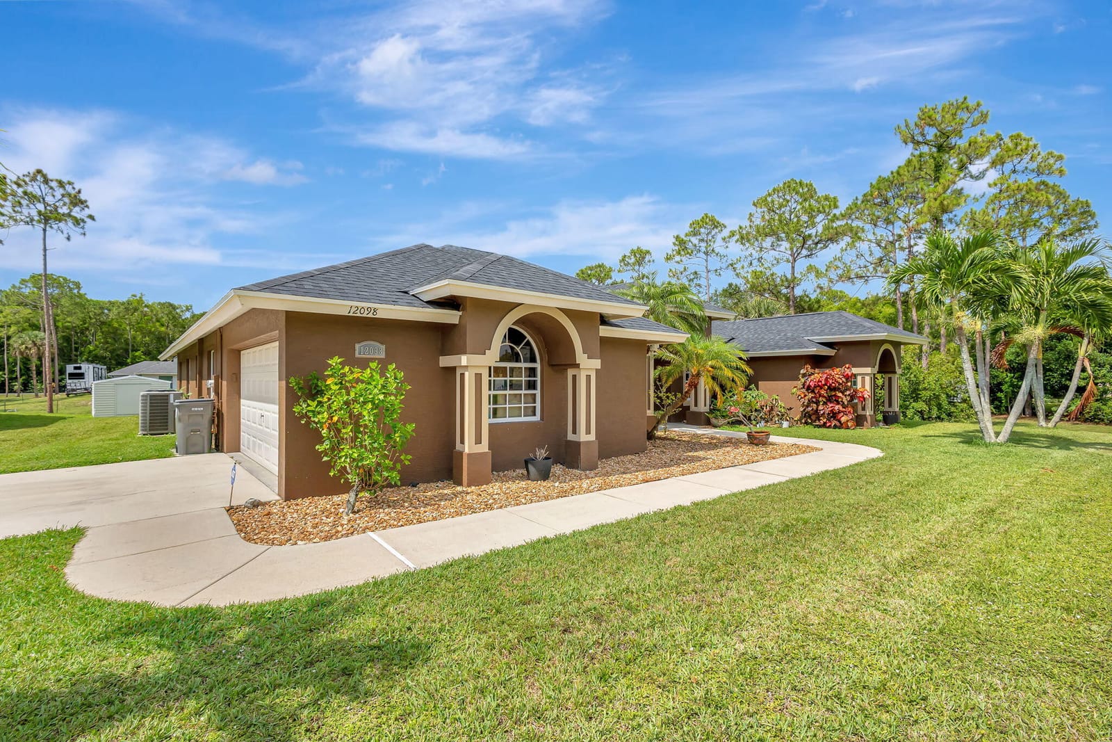 12098 86th Road N, The Acreage, FL 33412 photo 4