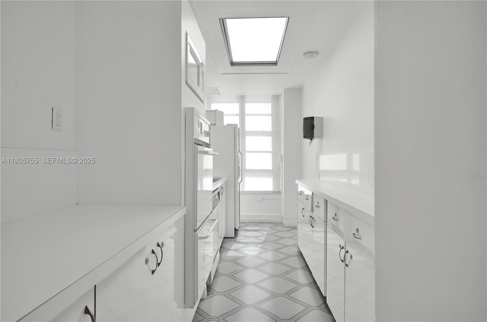 5660 Collins Avenue 15B, Miami Beach, FL 33140 photo 16