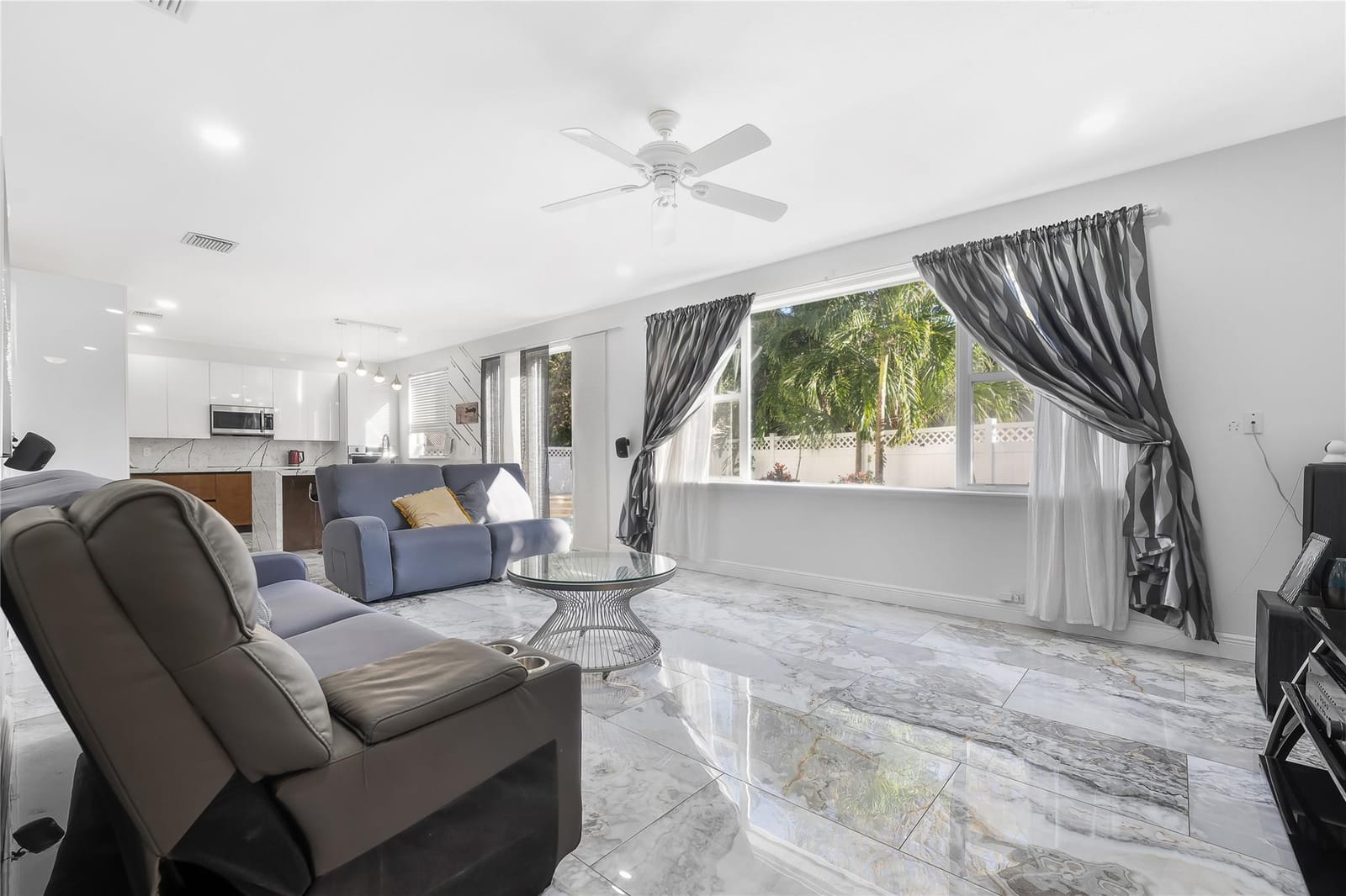 9526 NW 52nd Place — photo 4