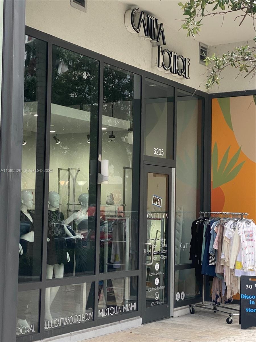 3205 NE 1st Avenue, Miami, FL 33137
