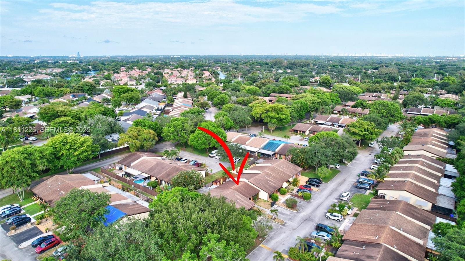 2001 Seagrape Avenue, Pembroke Pines, FL 33026