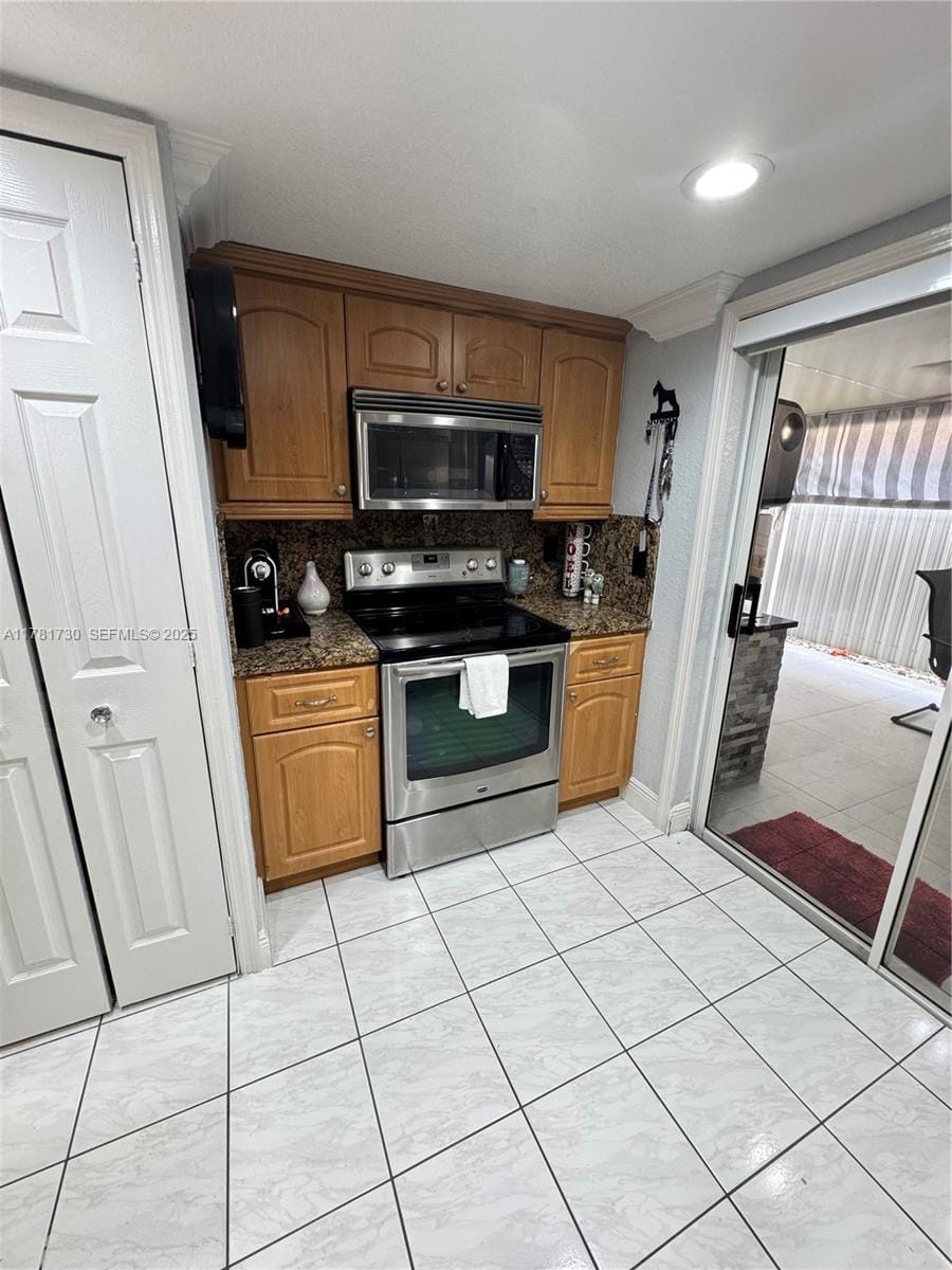 2246 W 74th Street 101-10, Hialeah, FL 33016 photo 23