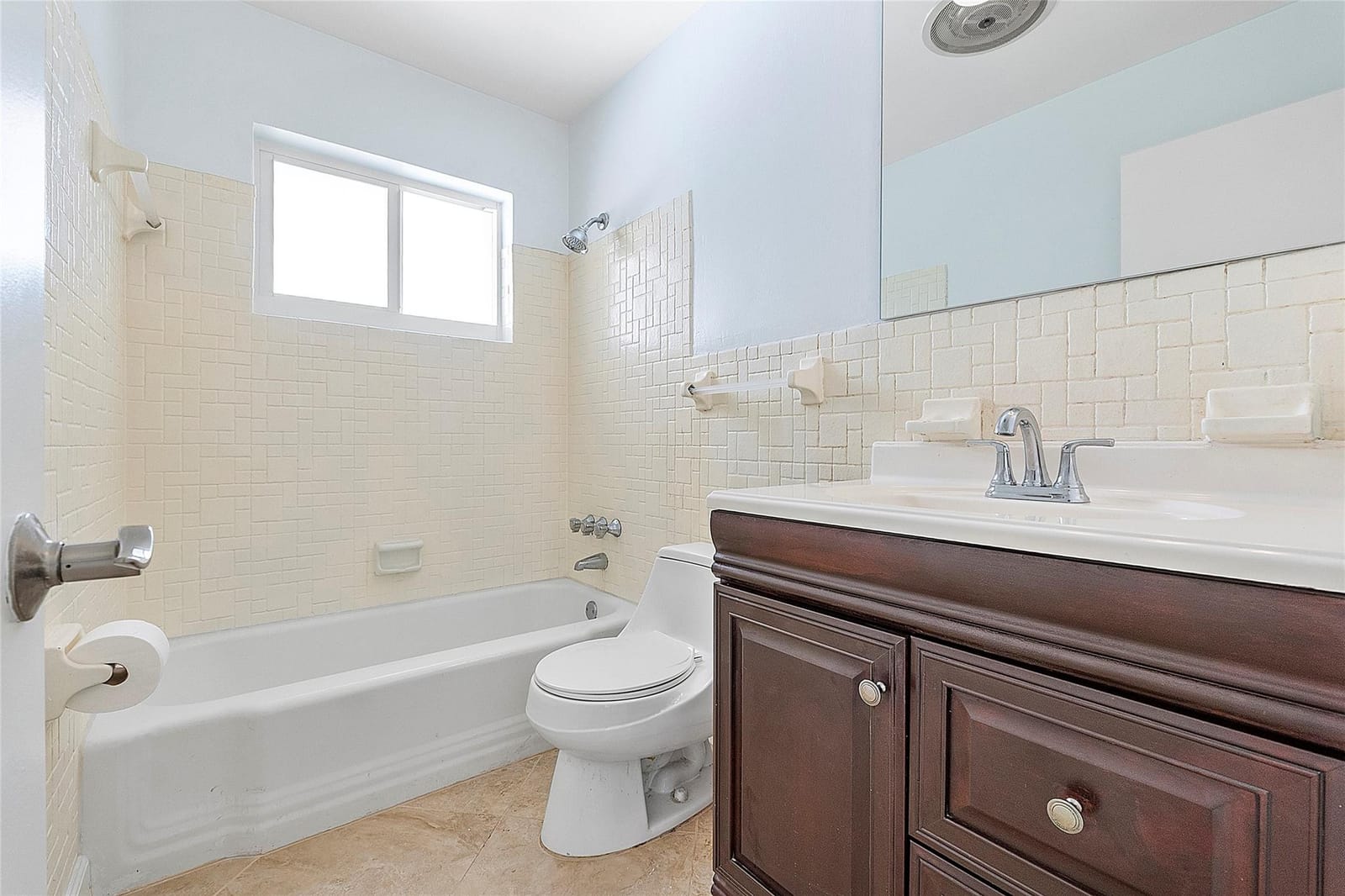108 NE 30th Street, Wilton Manors, FL 33334 photo 18