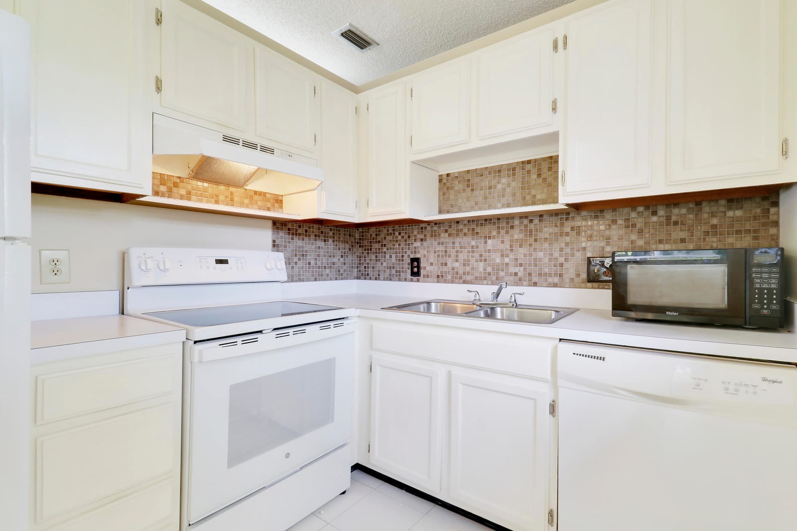 1225 NW 21st Street 10-1012 — photo 10